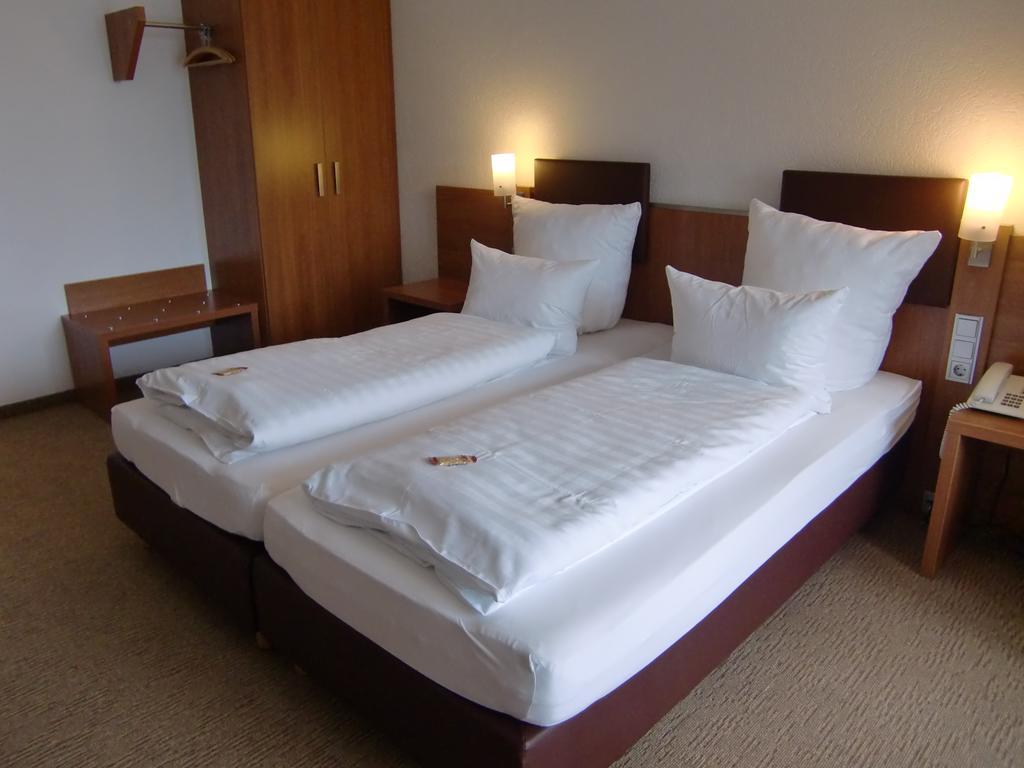 Hotel Darstein Altrip Habitación foto